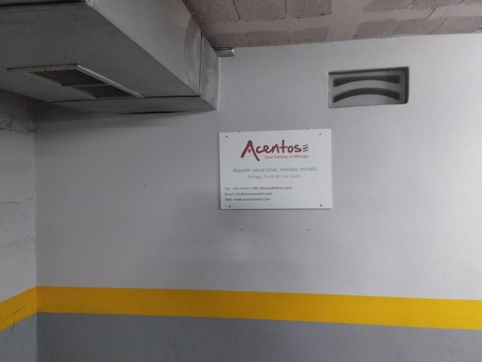 Regimiento 2, Center, New, Quite, Breakfast Included, Parking On Request, Rg Malaga